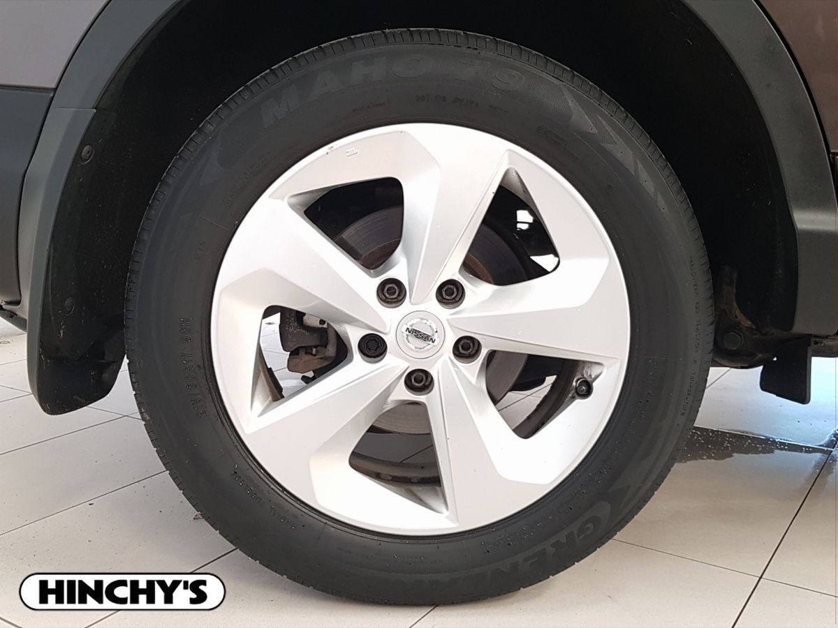 Nissan Nissan QASHQAI201 1.5 DSL SV