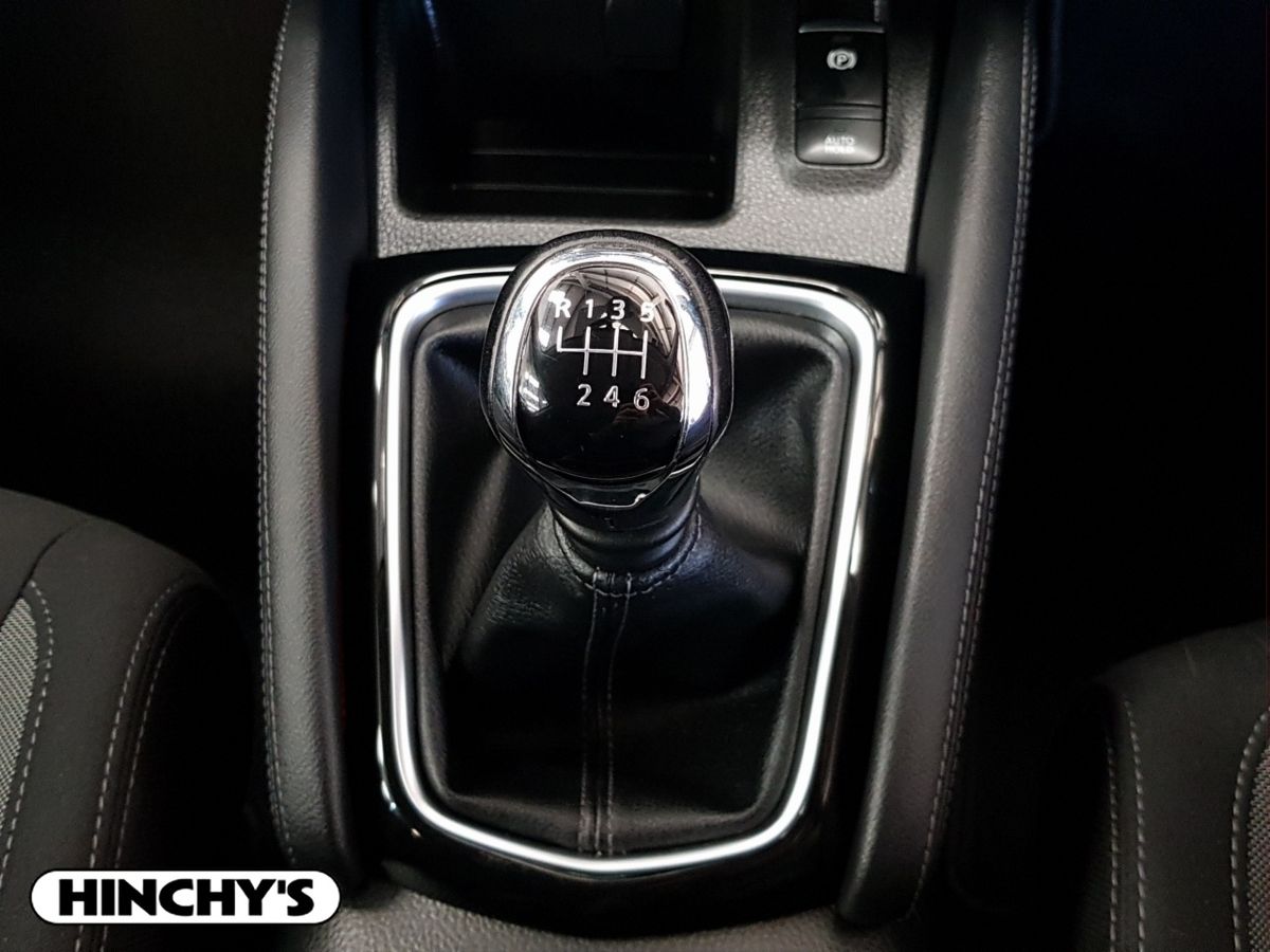 Nissan Nissan QASHQAI201 1.5 DSL SV