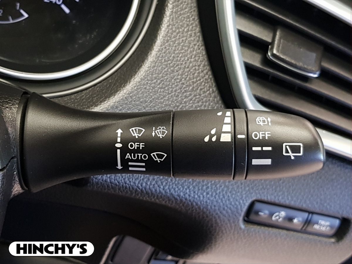 Nissan Nissan QASHQAI201 1.5 DSL SV