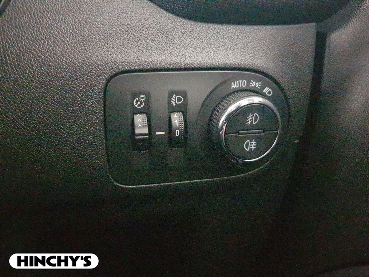 Opel Opel Crossland222 SRI 1.2i 83PS 5 Speed