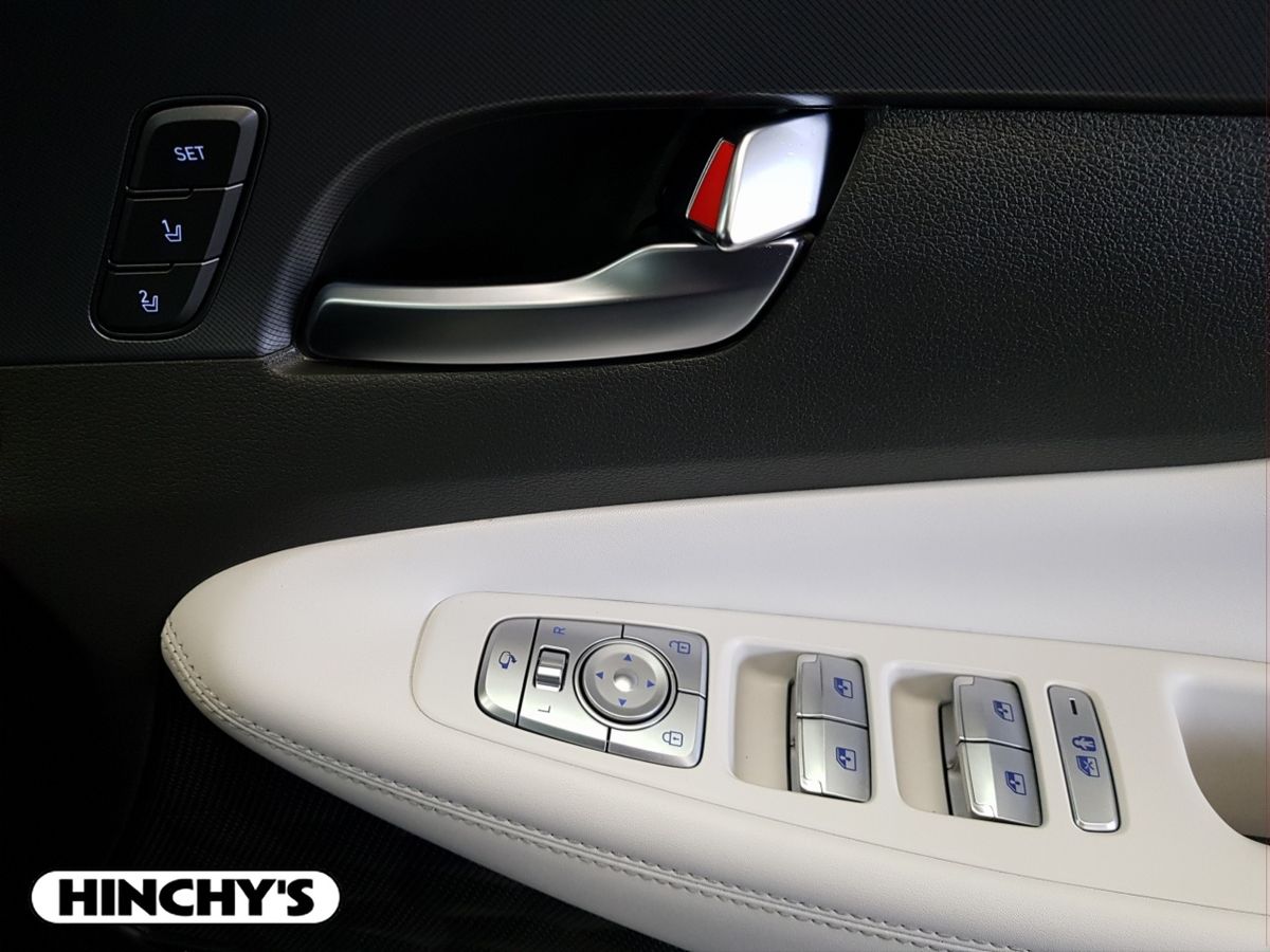 Hyundai Hyundai Santa Fe232 1.6 PHEV 4WD Premium Auto