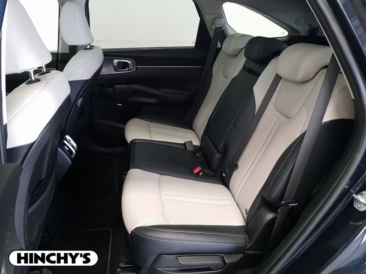 Kia Kia Sorento211 2.2 K4 4X2 Diesel 7 seats